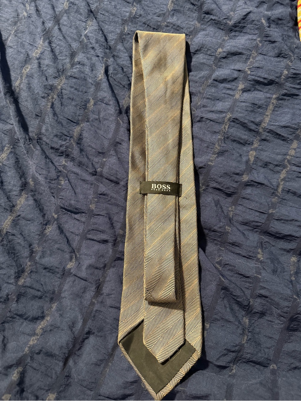 BOSS Beige and Navy Herringbone Silk Tie
